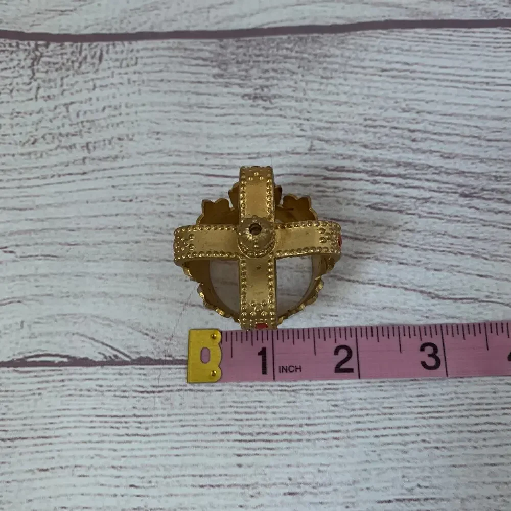 Vintage Wilton Gold King Crown Cake Toppers Set of 6 Cupcake Candle Holders